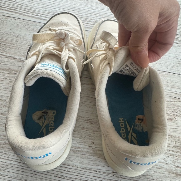 Reebok Classic Beige/Off White Baby Blue Sneakers Size 7 - Picture 5 of 7